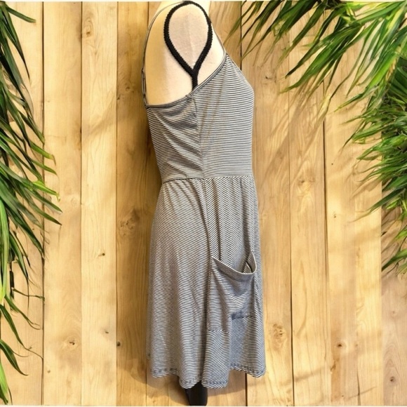 Y2K WEAVERS Mini Stripe Spaghetti Strap Dress - Medium - Picture 2 of 11